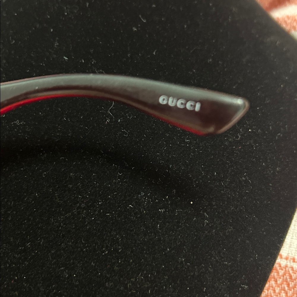 Gucci Red Frame GG Crest Sunglasses-3027/S - Picture 7 of 7